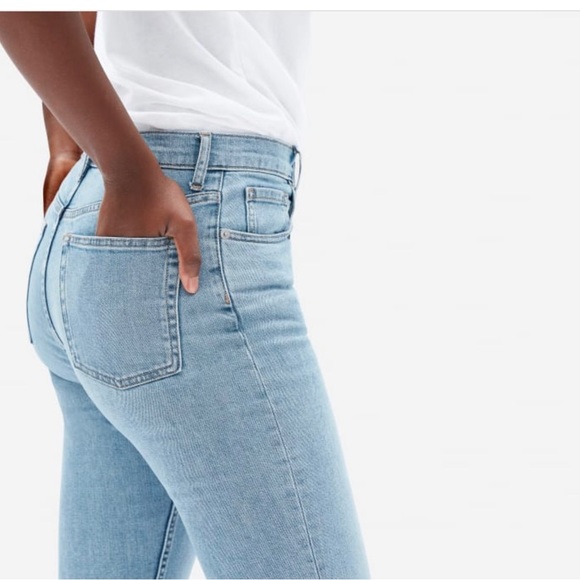 Everlane “the cheeky jean” size 27 light wash crop - Picture 2 of 9